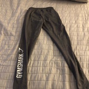 Gym shark leggings